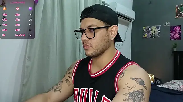 IkerNahum webcam show