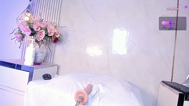 Webkamerová show PeachMonroe
