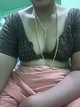 saro_tamilgirl Webcam Show
