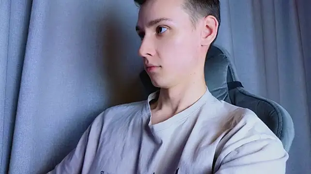 james_fds Show in webcam