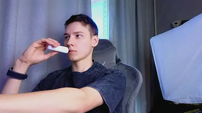 Вебкам-шоу james_fds