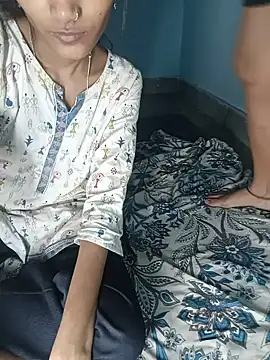Ex_ppriya Webcam-Show