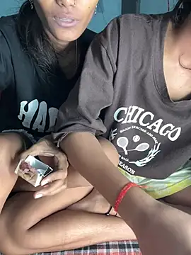 Ex_ppriya Webcam-Show