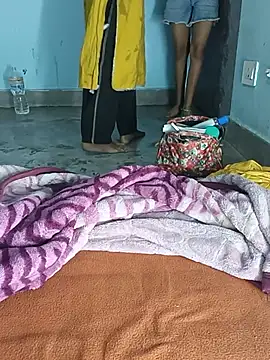 Ex_ppriya Webcam-Show