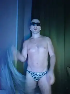 Show modela AlexanderEvan na web-kameri