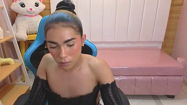 nahomy_a Webcam Show