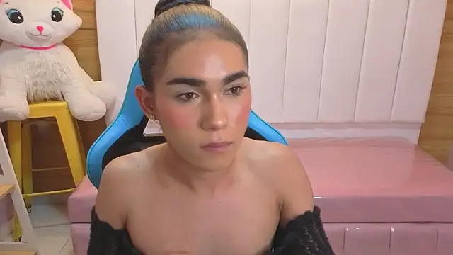 nahomy_a Webcam-Show