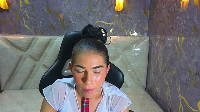 nahomy_a Webcam show