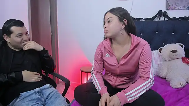 Show modela Luna_bell_and_mattie na web-kameri