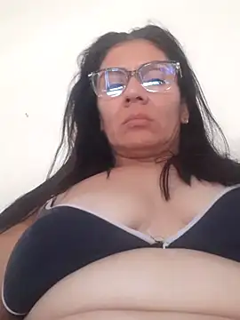 Show de Zajiraa_Sky na webcam
