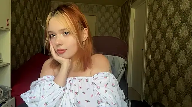 Miasamer Adlı Modelin Canlı XXX Sohbeti