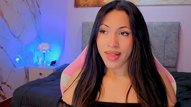 clara_evanss Шоу с уебкамера