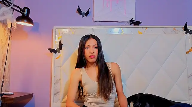 Pokazy przed kamerką – clara_evanss