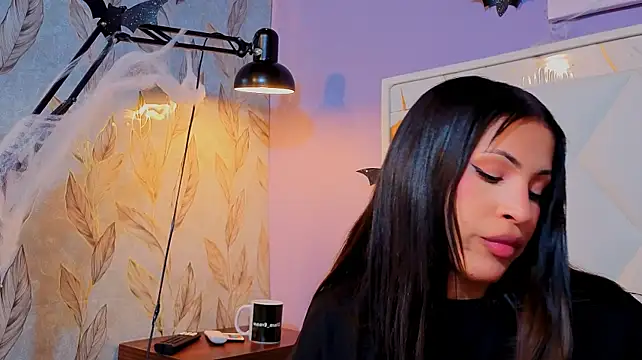 clara_evanss Шоу с уебкамера