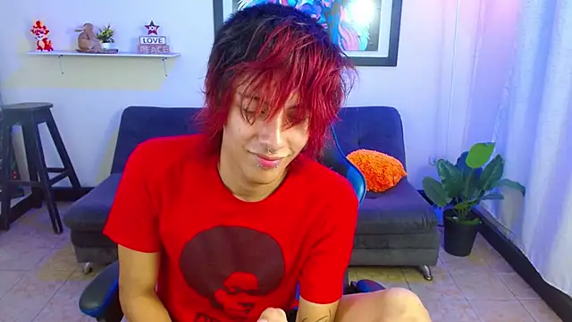 adriaan_18 Show in webcam