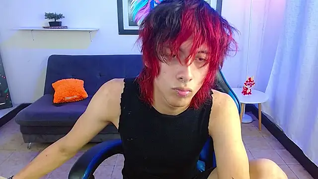 adriaan_18 Show in webcam