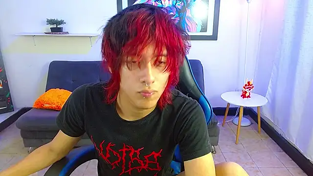 Show de adriaan_18 na webcam