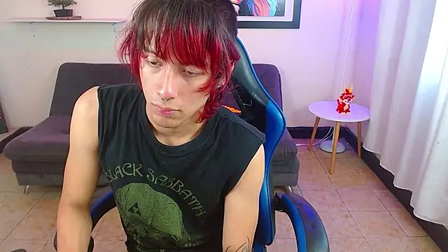 adriaan_18 Adlı Modelin Web Kamerası Şovu