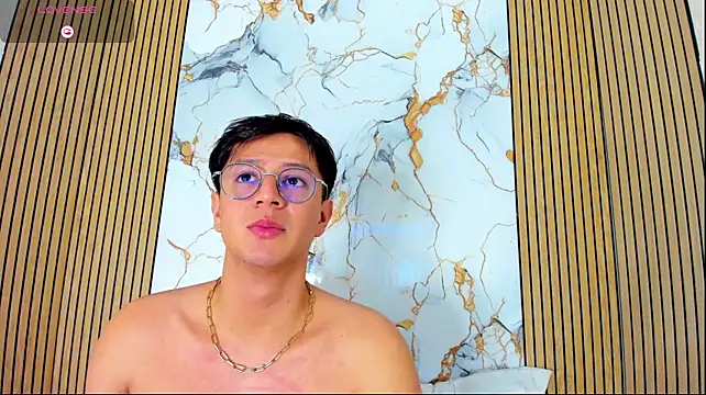 VickBennet webcam show