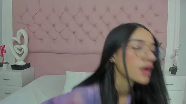 SaraTease_'s Webcam Show