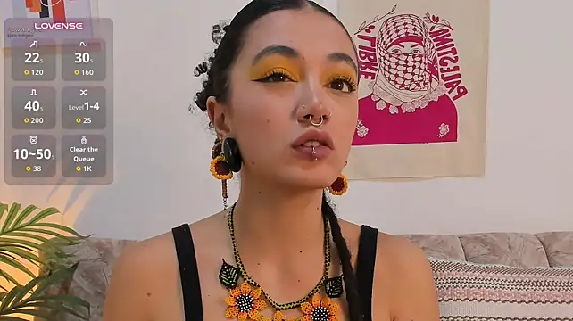 Show modela CurlyMeryJane na web-kameri