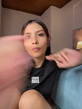 Sofii_leon's Webcam Show
