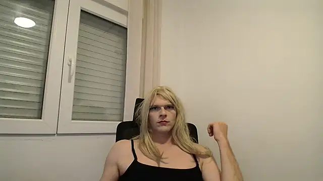 Show modela SofiaperezTG na web-kameri