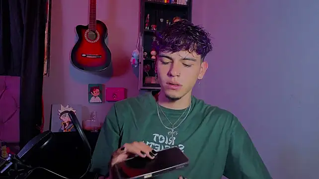 MikeyKuro Show Webcam
