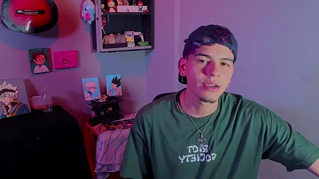 Вебкам-шоу MikeyKuro