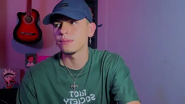 MikeyKuro Webcam-Show