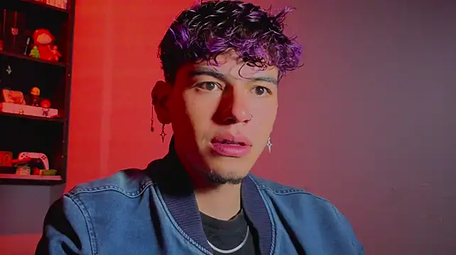 MikeyKuro Webcam-Show