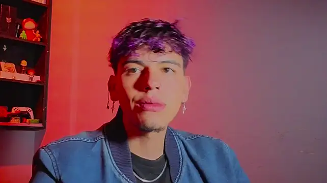 Вебкам-шоу MikeyKuro