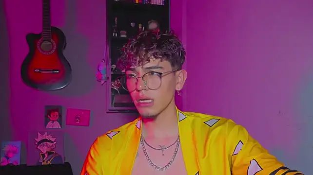 MikeyKuro Webcam show