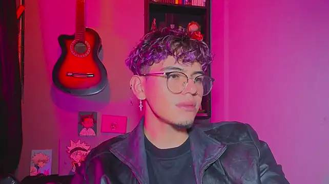 عرض كام MikeyKuro