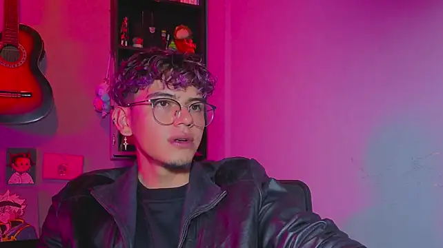 MikeyKuro Show Webcam