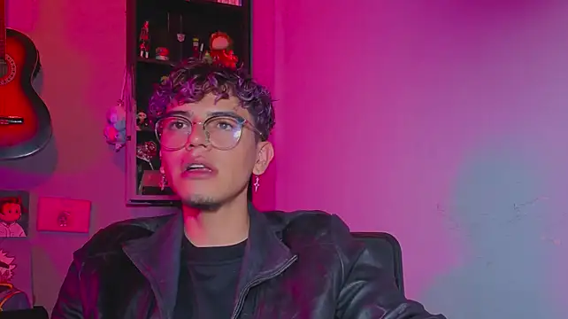 MikeyKuro Webcam show