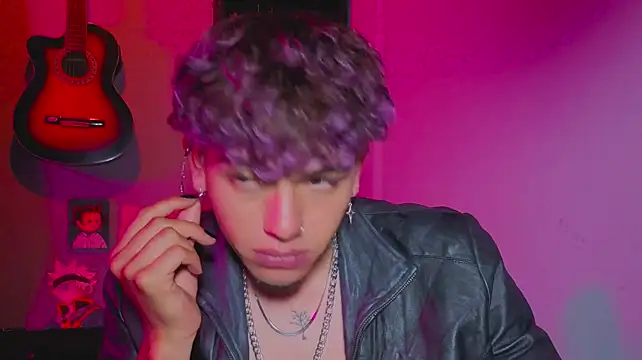 MikeyKuro's Webcam Show