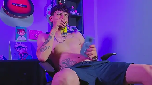 MikeyKuro Webcam show