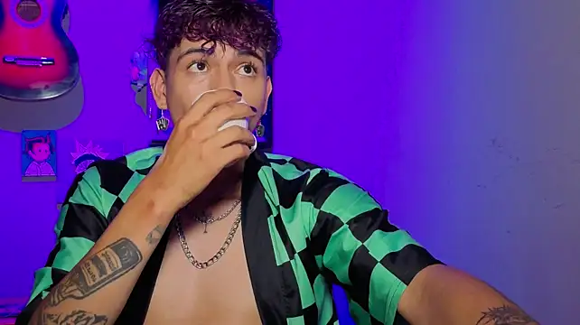 MikeyKuro ওয়েবক্যাম শো