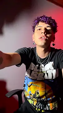 MikeyKuro – webcam-show