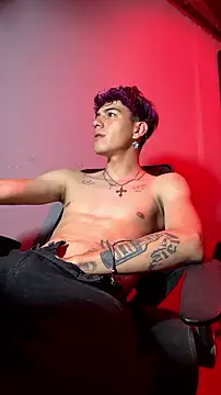 MikeyKuro Webcam Show