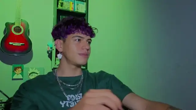 MikeyKuro webkamerás műsora