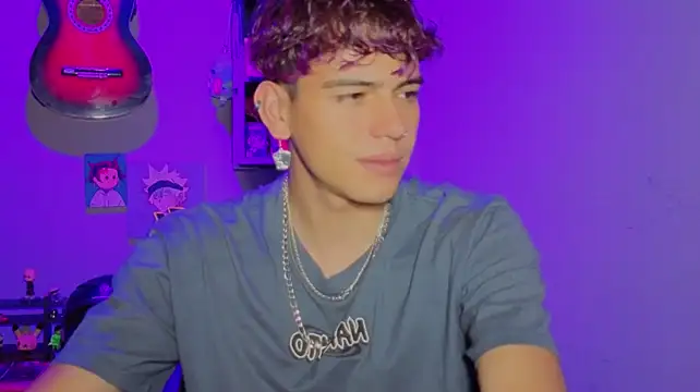 MikeyKuro Webcam-Show