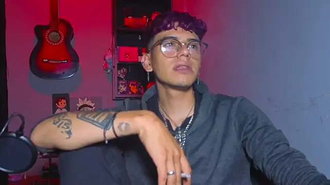 عرض كام MikeyKuro
