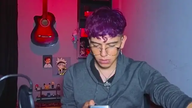 MikeyKuro Шоу с уебкамера