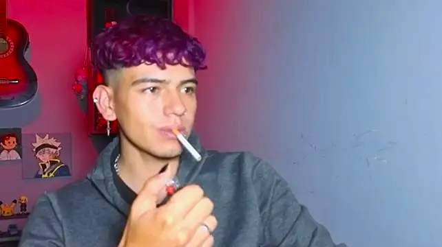 MikeyKuro Pertunjukan Webcam
