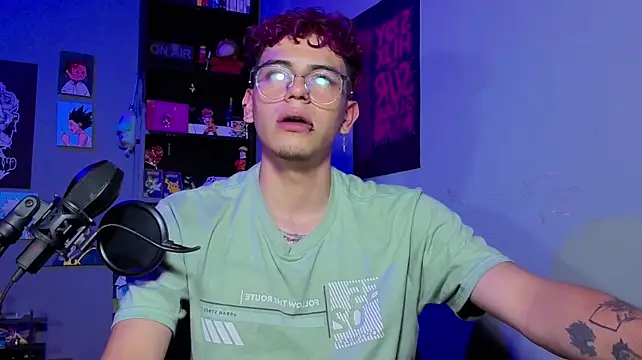 عرض كام MikeyKuro