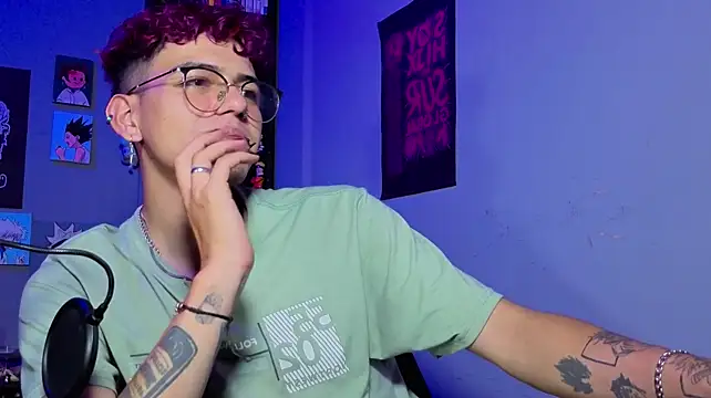 MikeyKuro Show Webcam