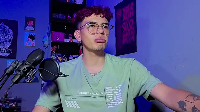 הופעת וובקאם של MikeyKuro