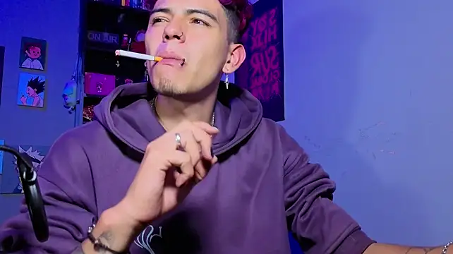 הופעת וובקאם של MikeyKuro